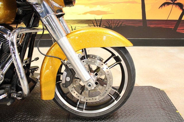 2016 Harley-Davidson FLHXS - Street Glide Special Base