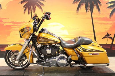 2016 Harley-Davidson FLHXS - Street Glide Special Base