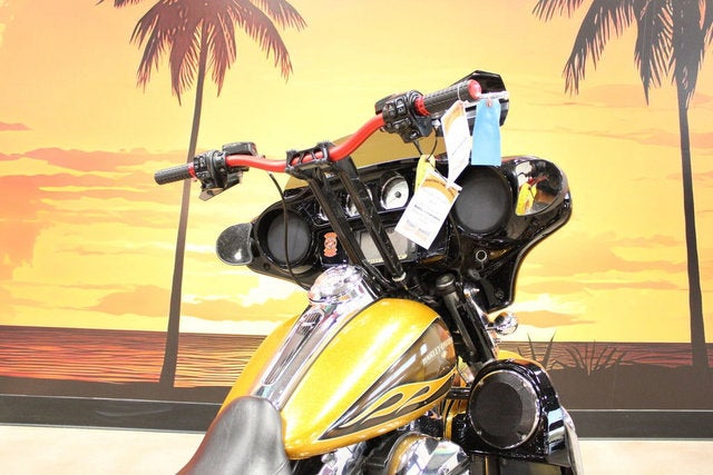 2016 Harley-Davidson FLHXS - Street Glide Special Base