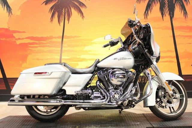 2015 Harley-Davidson FLHXS - Street Glide Special Base