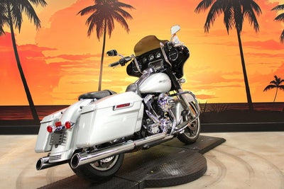 2015 Harley-Davidson FLHXS - Street Glide Special Base
