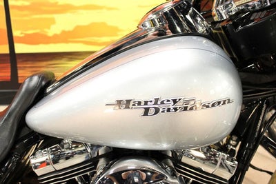 2015 Harley-Davidson FLHXS - Street Glide Special Base