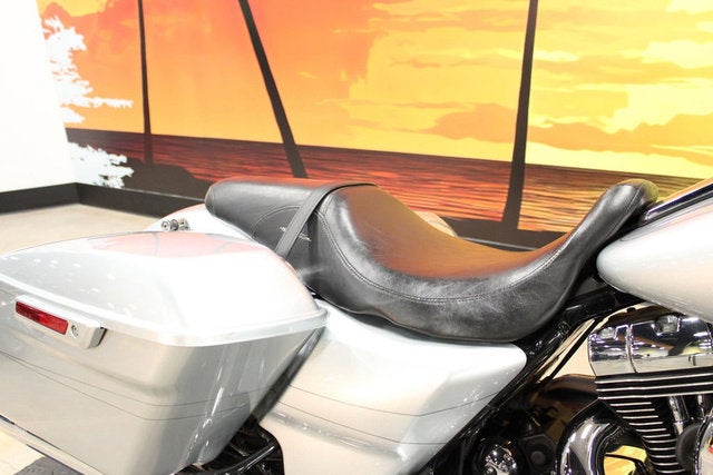 2015 Harley-Davidson FLHXS - Street Glide Special Base