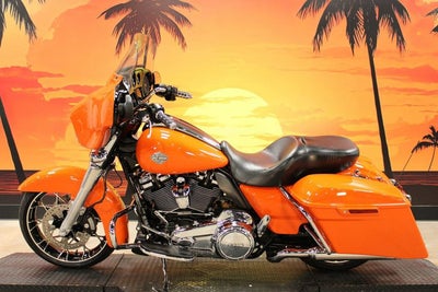 2023 Harley-Davidson Street Glide FLHXS - Special