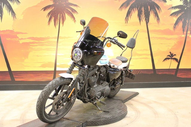 2018 Harley-Davidson XL1200NS - Sportster Iron 1200 Base