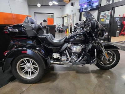 2018 Harley-Davidson Trike FLHTCUTG - Tri Glide Ultra