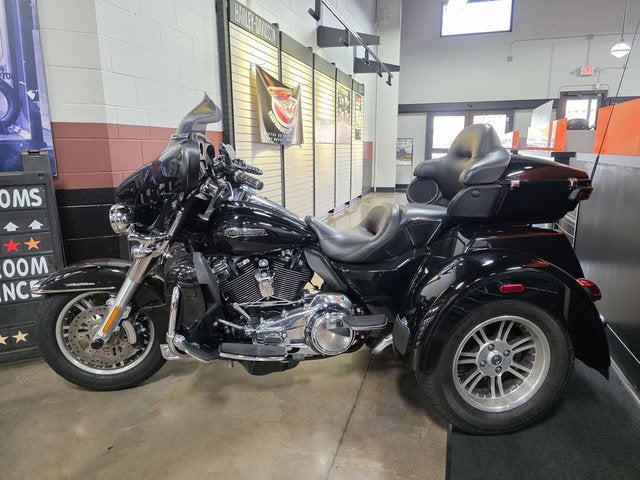 2018 Harley-Davidson Trike FLHTCUTG - Tri Glide Ultra
