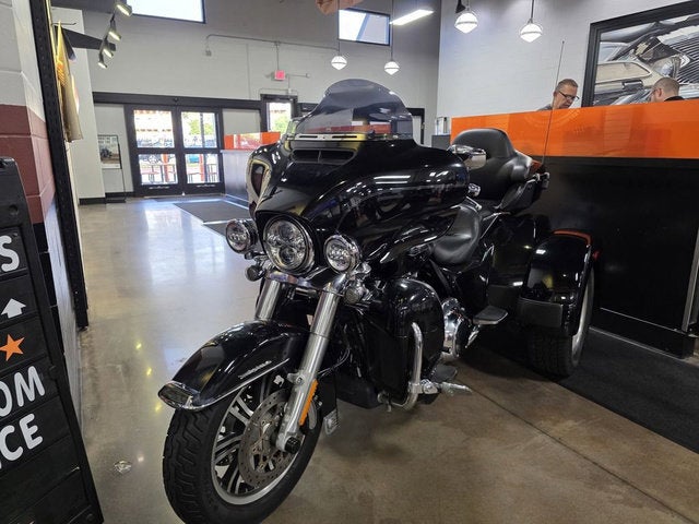 2018 Harley-Davidson Trike FLHTCUTG - Tri Glide Ultra