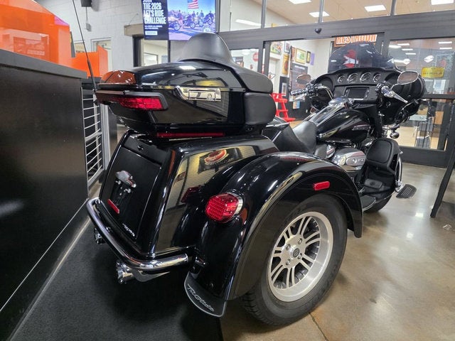 2018 Harley-Davidson Trike FLHTCUTG - Tri Glide Ultra
