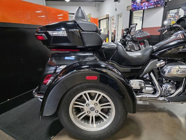 2018 Harley-Davidson Trike FLHTCUTG - Tri Glide Ultra