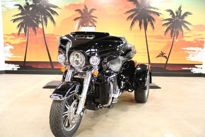 2024 Harley-Davidson Trike FLHTCUTG - Tri Glide Ultra