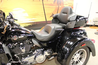 2024 Harley-Davidson Trike FLHTCUTG - Tri Glide Ultra