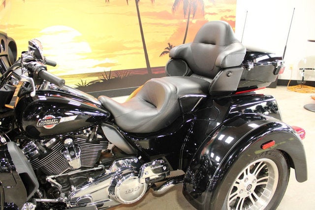 2024 Harley-Davidson Trike FLHTCUTG - Tri Glide Ultra