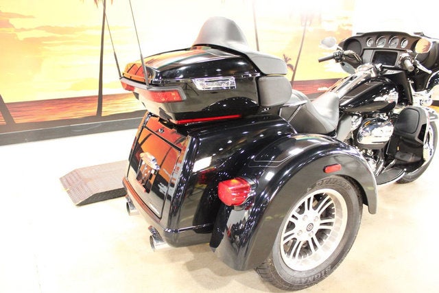 2024 Harley-Davidson Trike FLHTCUTG - Tri Glide Ultra