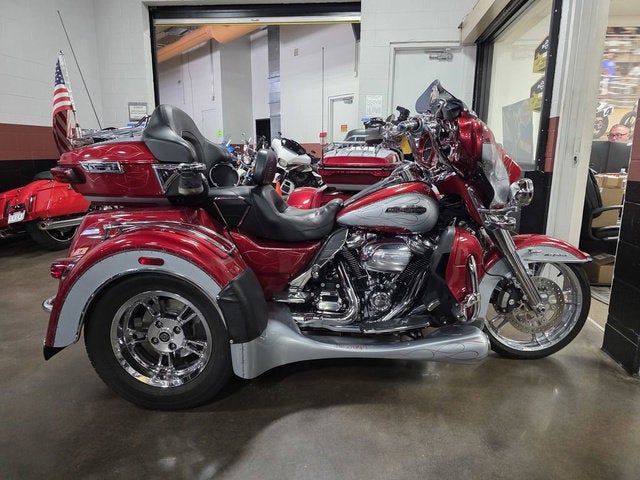 2019 Harley-Davidson Trike FLHTCUTG - Tri Glide Ultra