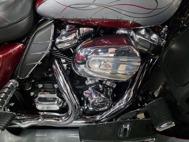 2019 Harley-Davidson Trike FLHTCUTG - Tri Glide Ultra