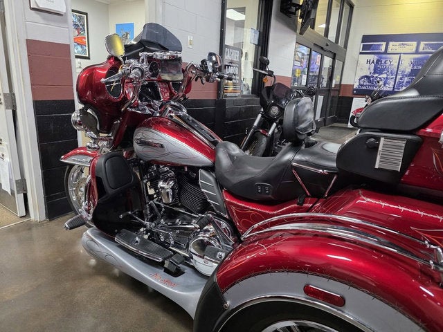 2019 Harley-Davidson Trike FLHTCUTG - Tri Glide Ultra