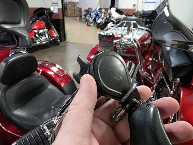 2019 Harley-Davidson Trike FLHTCUTG - Tri Glide Ultra