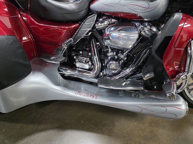 2019 Harley-Davidson Trike FLHTCUTG - Tri Glide Ultra