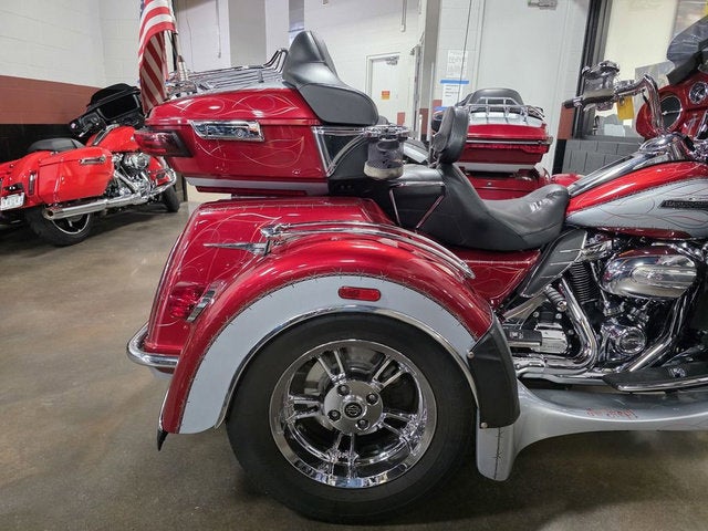 2019 Harley-Davidson Trike FLHTCUTG - Tri Glide Ultra