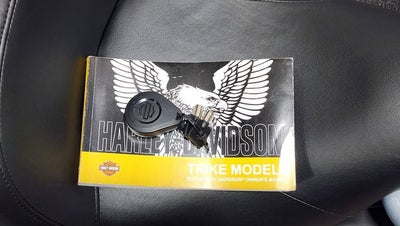 2023 Harley-Davidson FLHTCUTG - Tri Glide Ultra Base