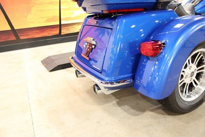2024 Harley-Davidson Trike FLHTCUTG - Tri Glide Ultra