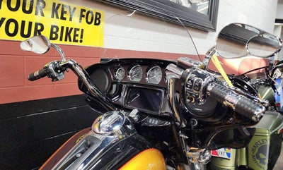 2023 Harley-Davidson FLHTCUTG - Tri Glide Ultra Base