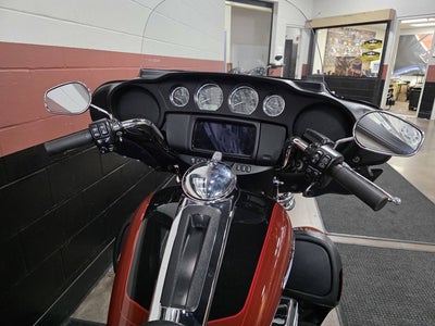 2024 Harley-Davidson Trike FLHTCUTG - Tri Glide Ultra