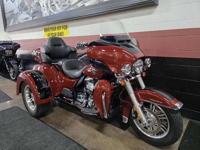 2024 Harley-Davidson Trike FLHTCUTG - Tri Glide Ultra
