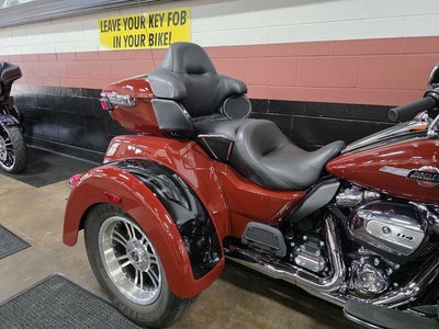 2024 Harley-Davidson Trike FLHTCUTG - Tri Glide Ultra
