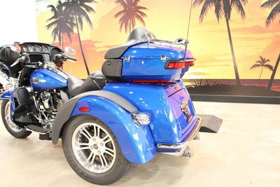 2024 Harley-Davidson Trike FLHTCUTG - Tri Glide Ultra