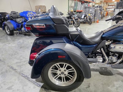2020 Harley-Davidson Trike FLHTCUTG - Tri Glide Ultra