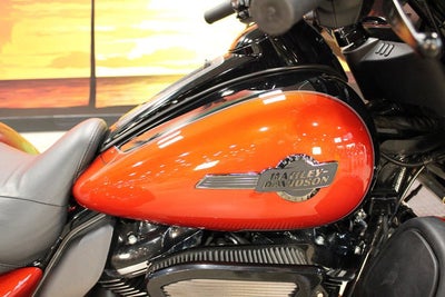 2025 Harley-Davidson Trike FLHTCUTG - Tri Glide Ultra