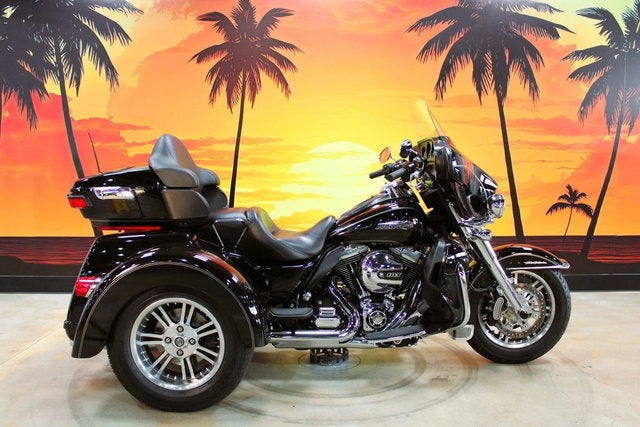 2016 Harley-Davidson Trike FLHTCUTG - Tri Glide Ultra