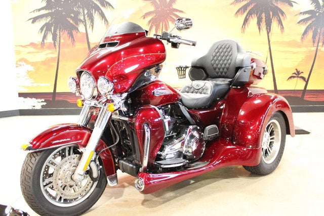 2016 Harley-Davidson Trike FLHTCUTG - Tri Glide Ultra