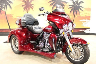 2016 Harley-Davidson Trike FLHTCUTG - Tri Glide Ultra