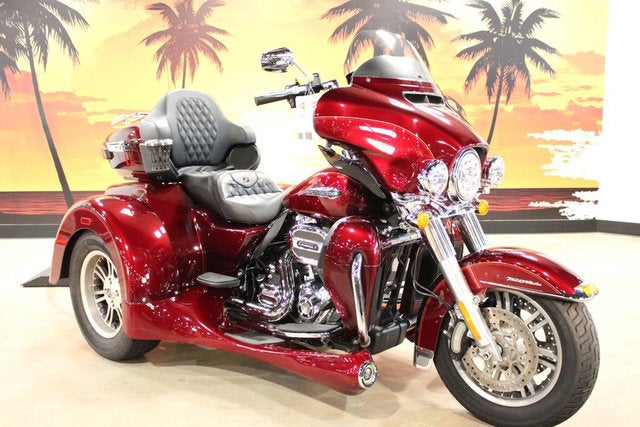 2016 Harley-Davidson Trike FLHTCUTG - Tri Glide Ultra