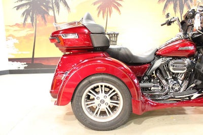 2016 Harley-Davidson Trike FLHTCUTG - Tri Glide Ultra