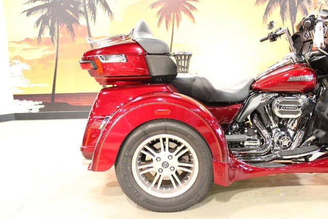 2016 Harley-Davidson Trike FLHTCUTG - Tri Glide Ultra