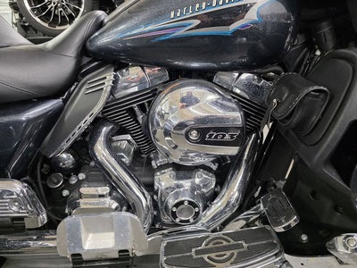 2015 Harley-Davidson Trike FLHTCUTG - Tri-Glide Ultra