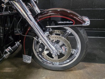 2011 Harley-Davidson Trike FLHTCUTG - Tri Glide Ultra Classic