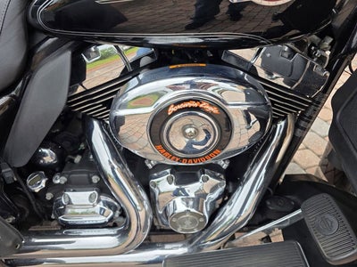 2011 Harley-Davidson FLHTCUTG - Tri Glide Ultra Classic Base