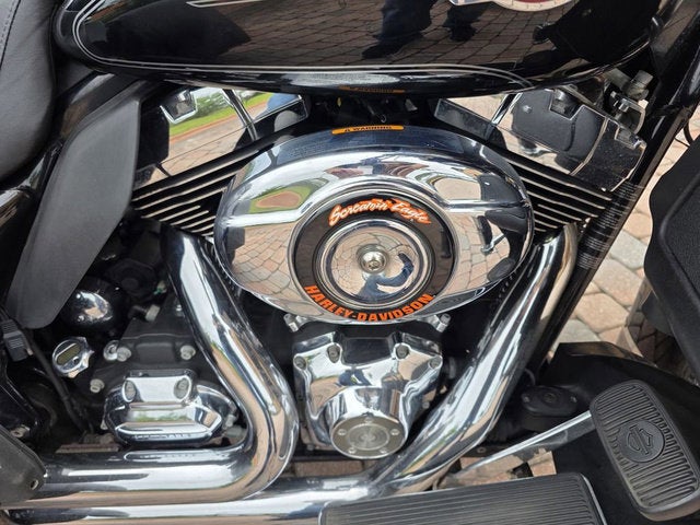 2011 Harley-Davidson FLHTCUTG - Tri Glide Ultra Classic Base