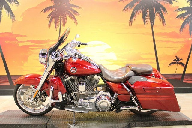 2013 Harley-Davidson Touring FLHRSE5 - CVO Road King
