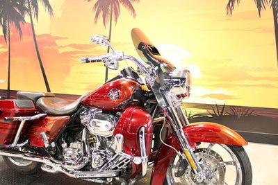 2013 Harley-Davidson Touring FLHRSE5 - CVO Road King