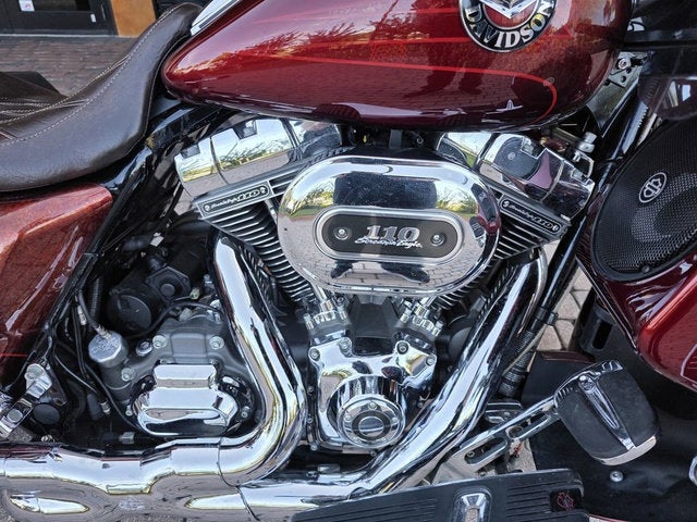 2013 Harley-Davidson Touring FLHRSE5 - CVO Road King