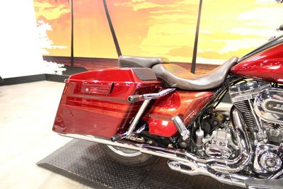 2013 Harley-Davidson Touring FLHRSE5 - CVO Road King