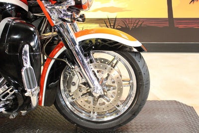 2012 Harley-Davidson FLHTCUSE7 - CVO Ultra Classic Electra Glide Base