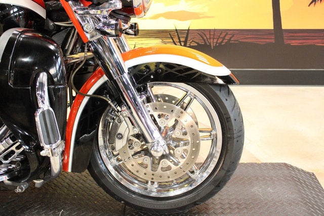2012 Harley-Davidson FLHTCUSE7 - CVO Ultra Classic Electra Glide Base