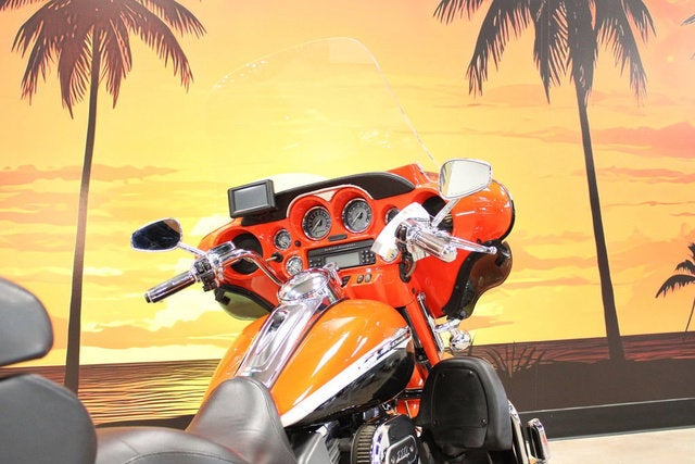 2012 Harley-Davidson FLHTCUSE7 - CVO Ultra Classic Electra Glide Base